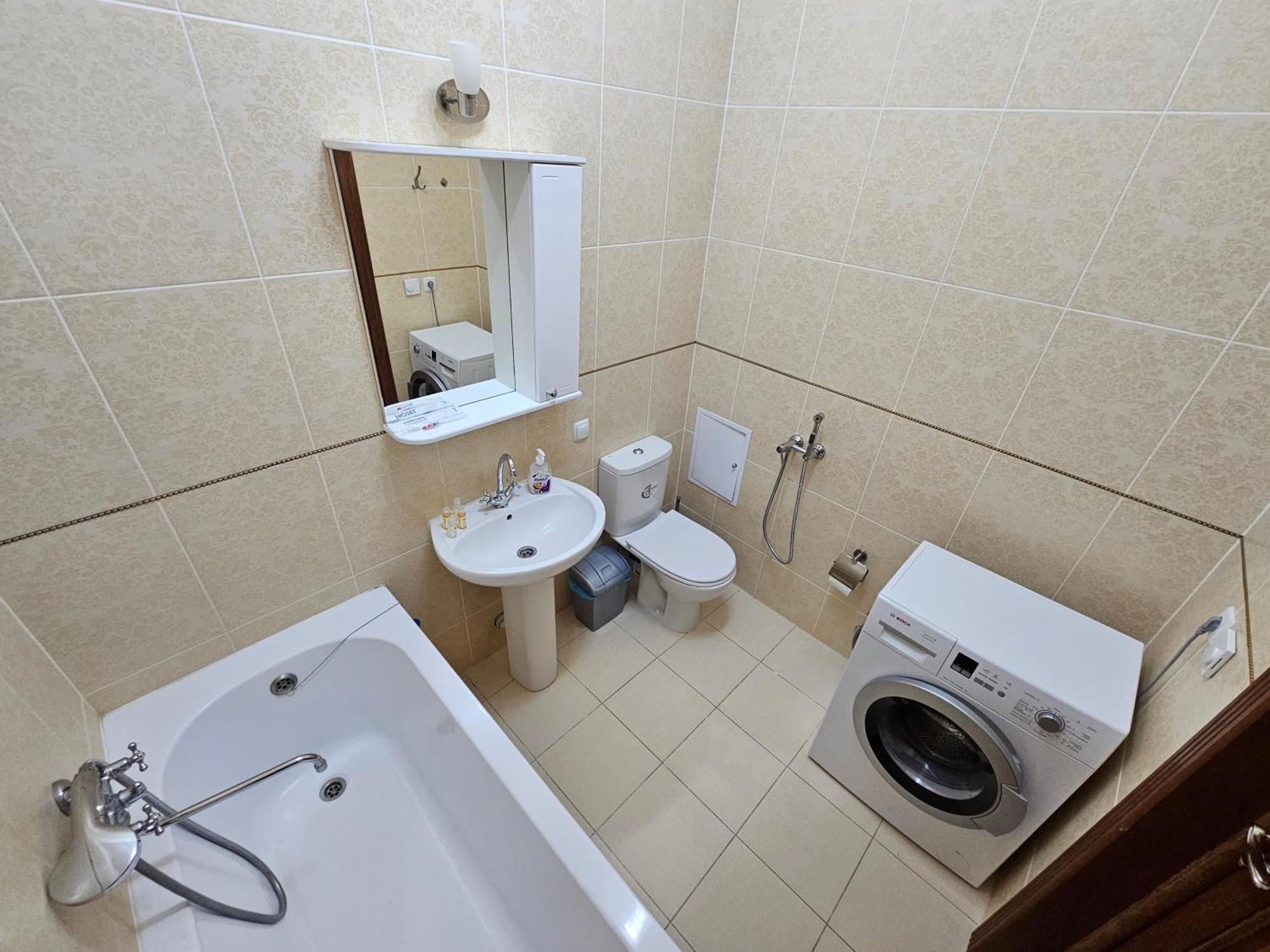 Ernaz Plus Apartments-Expo-Boulevard Akmola Esterno foto
