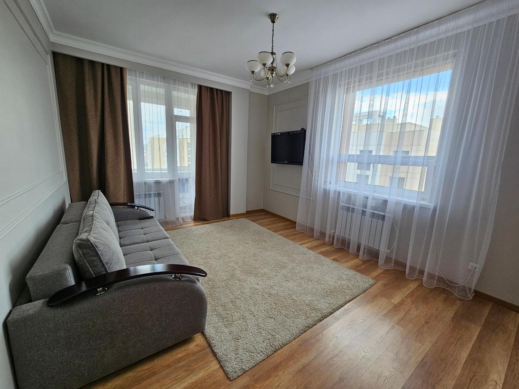Ernaz Plus Apartments-Expo-Boulevard Akmola Esterno foto