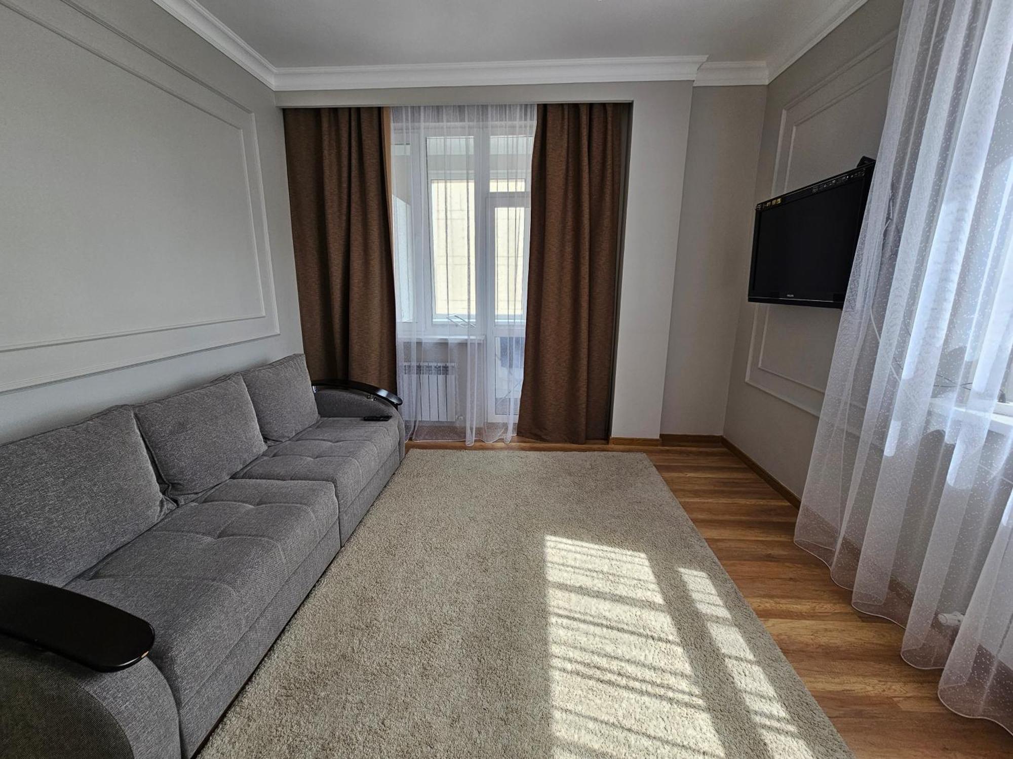 Ernaz Plus Apartments-Expo-Boulevard Akmola Esterno foto